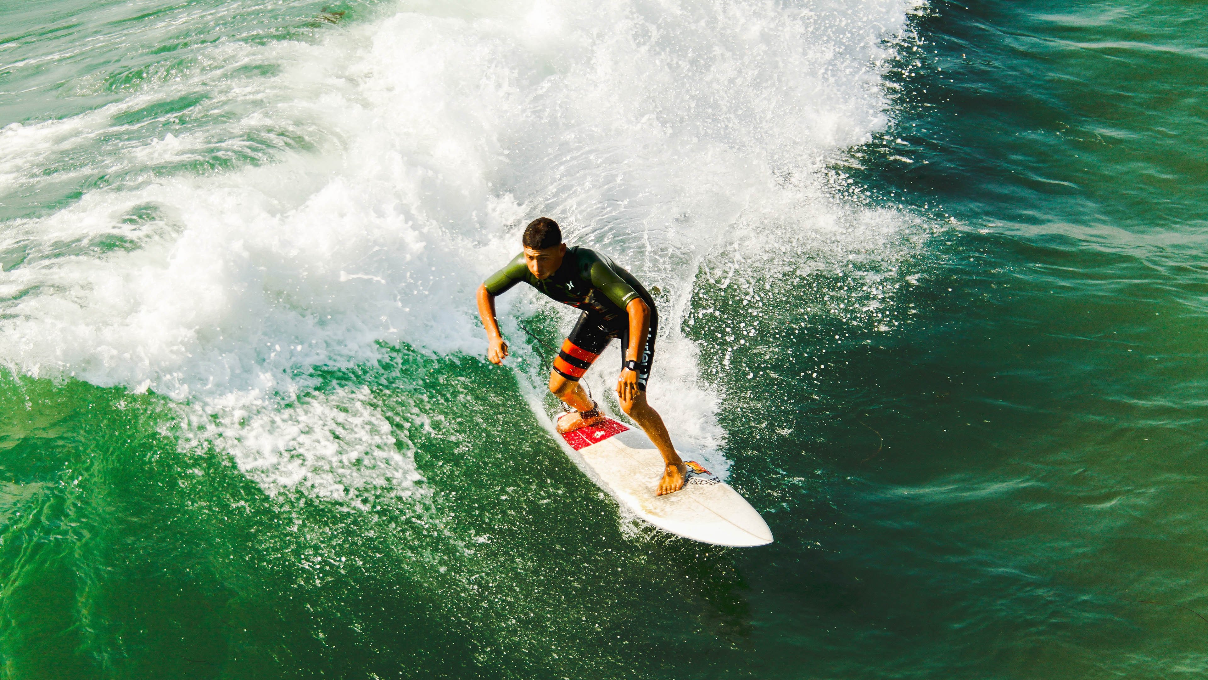 荷兰女篮在欧洲锦标赛中持续表现出色，值得期待