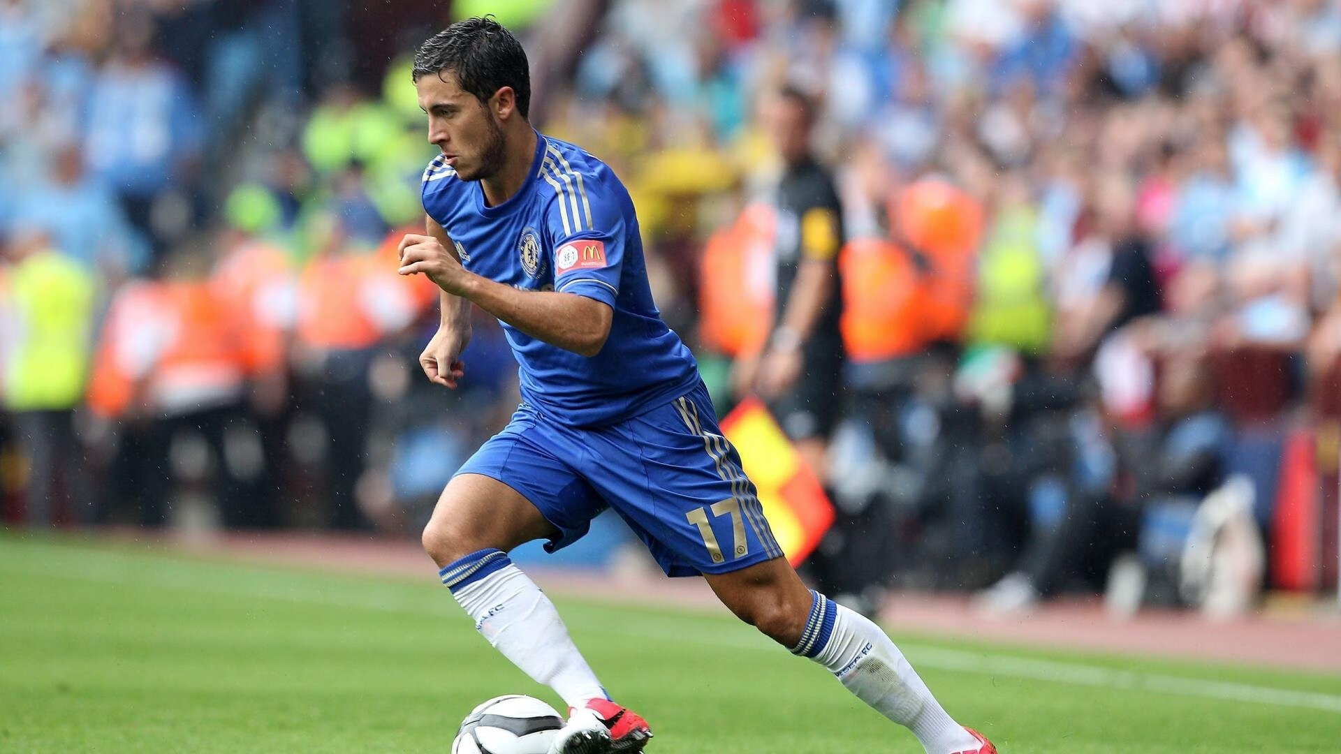 体育新闻中心关注体育背后的社会意义，体育新闻的重要性